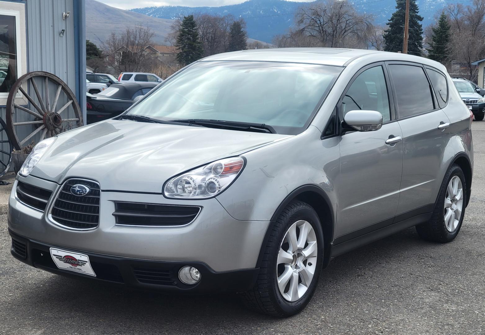 2007 Silver /Brown Subaru B9 Tribeca 5-Passenger (4S4WX82D574) with an 3.0L H6 DOHC 24V engine, 5-Speed Automatic Overdrive transmission, located at 450 N Russell, Missoula, MT, 59801, (406) 543-6600, 46.874496, -114.017433 - Photo#1